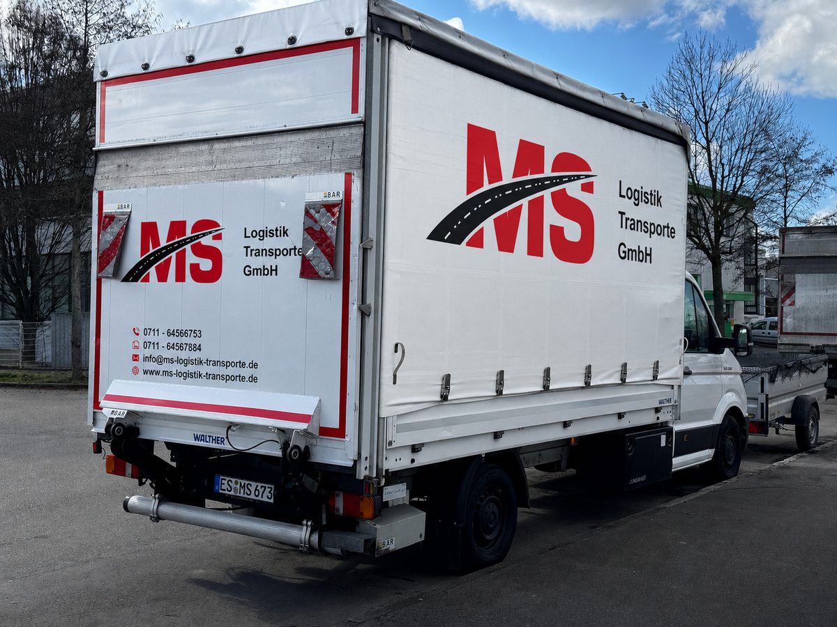 Kofferfahrzeug der MS Logistik Transporte GmbH für Direktfahrten